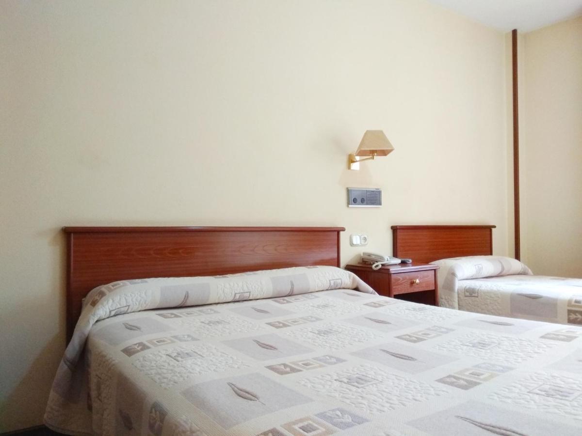Hotel Capital De Galicia Сантяго де Компостела Екстериор снимка