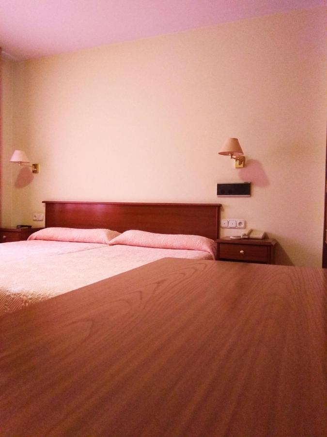 Hotel Capital De Galicia Сантяго де Компостела Екстериор снимка
