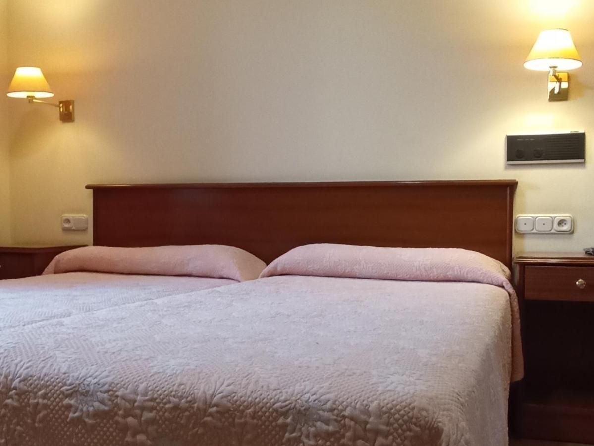 Hotel Capital De Galicia Сантяго де Компостела Екстериор снимка