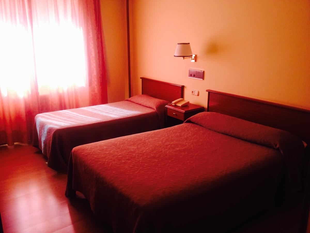 Hotel Capital De Galicia Сантяго де Компостела Екстериор снимка