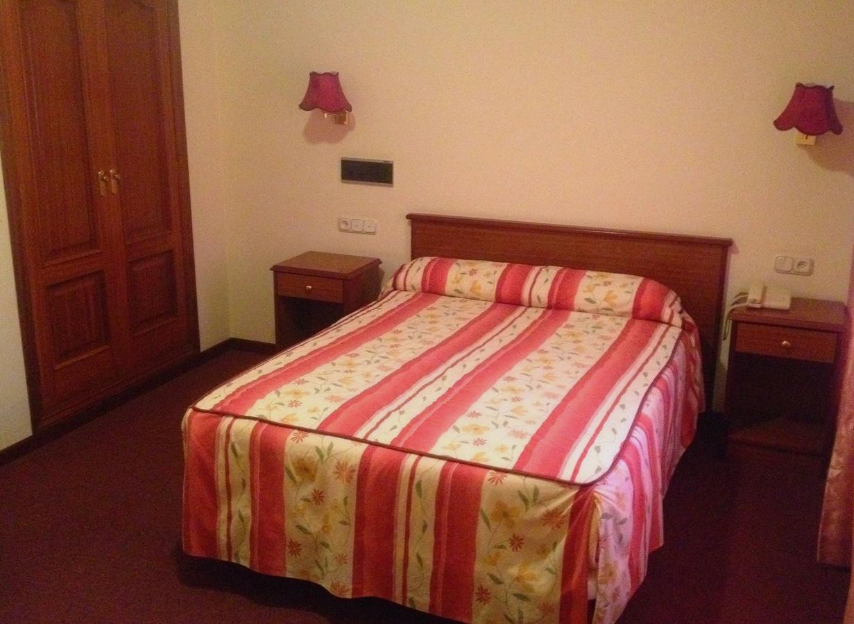 Hotel Capital De Galicia Сантяго де Компостела Екстериор снимка