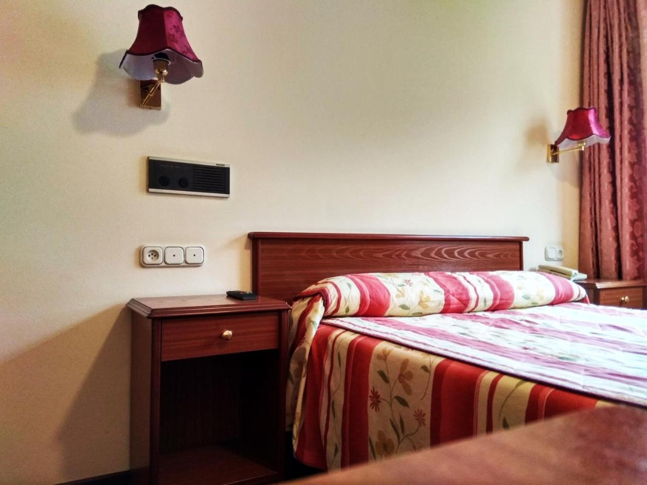 Hotel Capital De Galicia Сантяго де Компостела Екстериор снимка